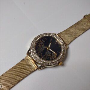 Pretty Gold Tone Flower Watch